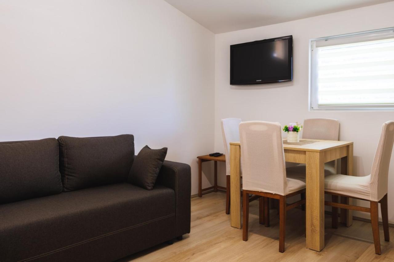 Apartmani Dordevic 골루바츠 외부 사진