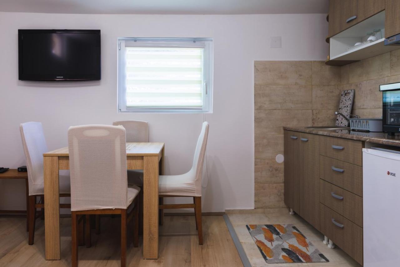 Apartmani Dordevic 골루바츠 외부 사진
